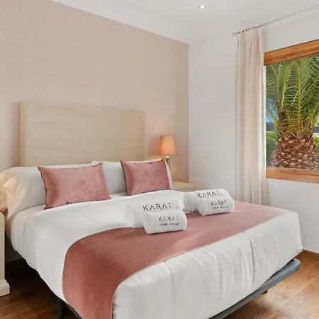 Karat Lusso ヴィラ アデヘ